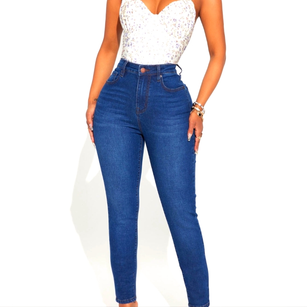 Brand NEW Fashion Nova Dark Blue Skinny Jeans for Women